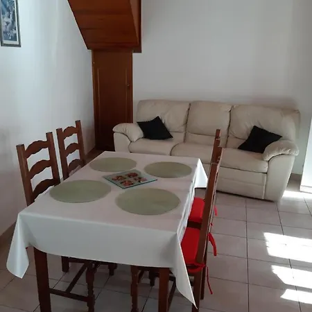 Holiday home Maison Des Trois Ormeaux *