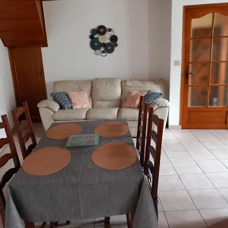 Maison Des Trois Ormeaux Holiday home