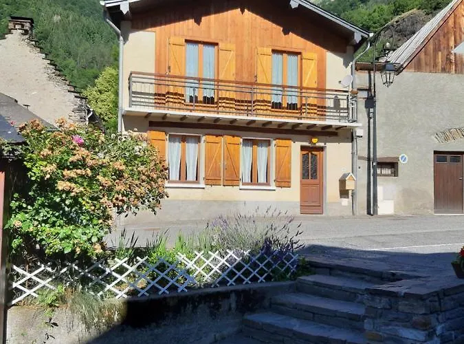 Maison Des Trois Ormeaux Hébergement de vacances Cier-de-Luchon