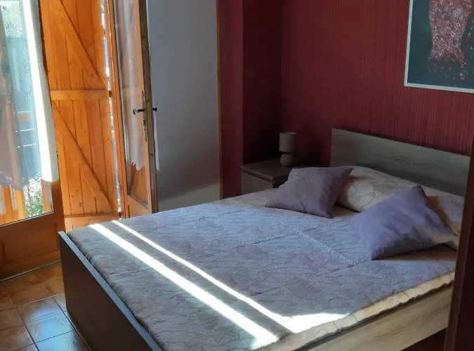 Maison Des Trois Ormeaux